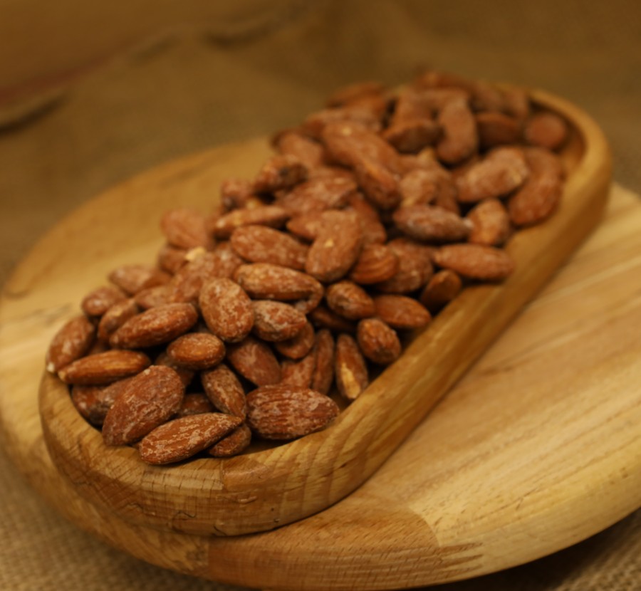 Tuzlu Kavruk Badem 500 GR